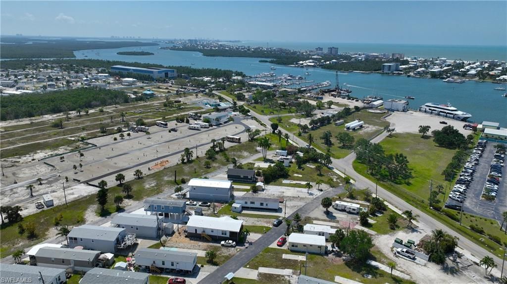 8 Helen Ln, Fort Myers Beach, FL 33931 Photo