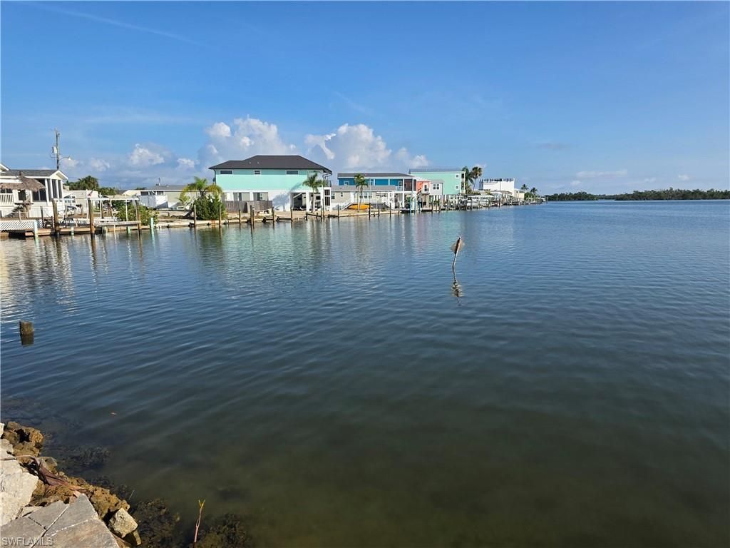 8 Helen Ln, Fort Myers Beach, FL 33931 Photo