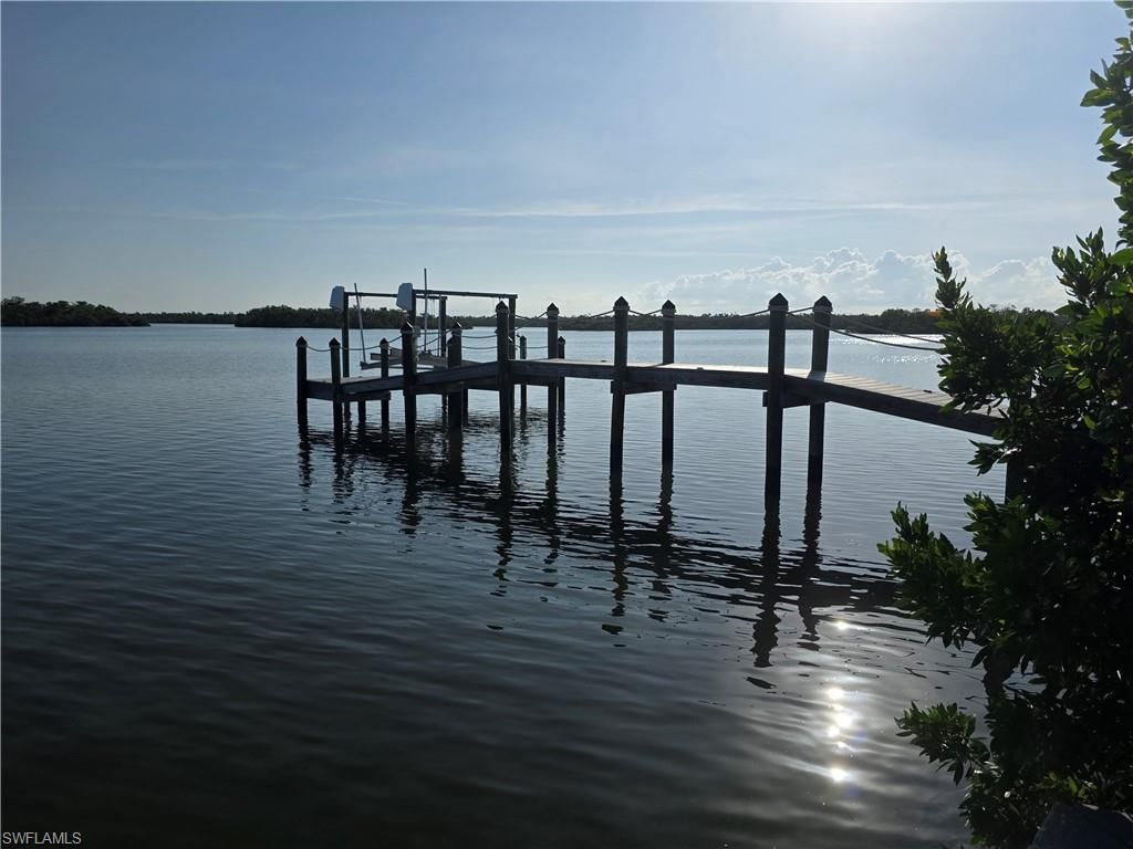 8 Helen Ln, Fort Myers Beach, FL 33931 Photo