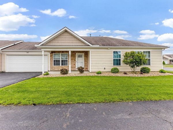 802 Cumberland Meadows Circle , Hebron, OH 43025