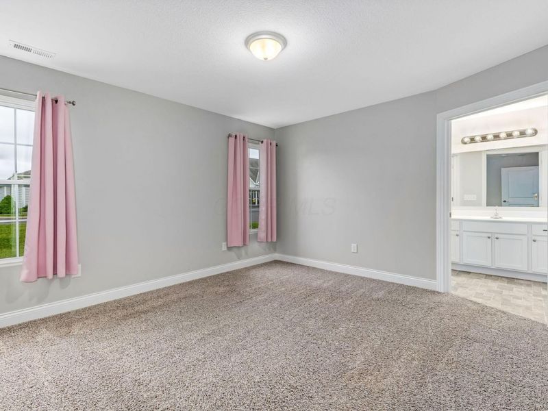 802 Cumberland Meadows Circle, Hebron, OH 43025 Photo 10