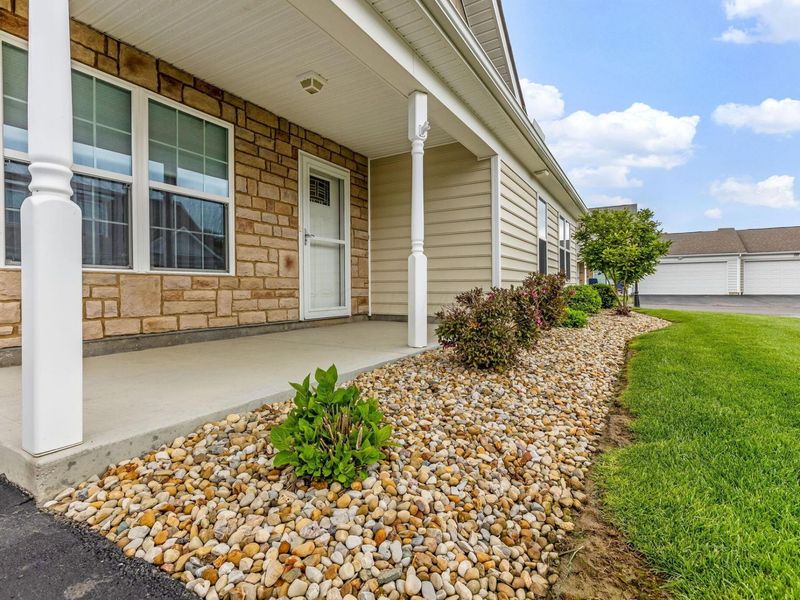 802 Cumberland Meadows Circle, Hebron, OH 43025 Photo 3