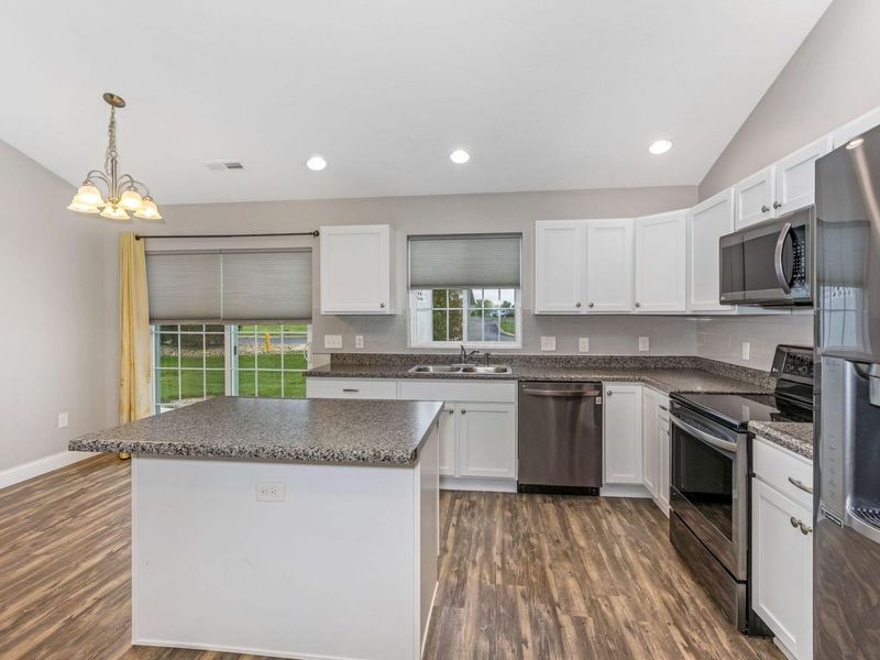 802 Cumberland Meadows Circle, Hebron, OH 43025 Photo 9
