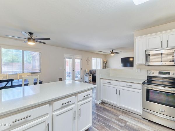 8616 W CROWN KING Road, Tolleson, AZ 85353