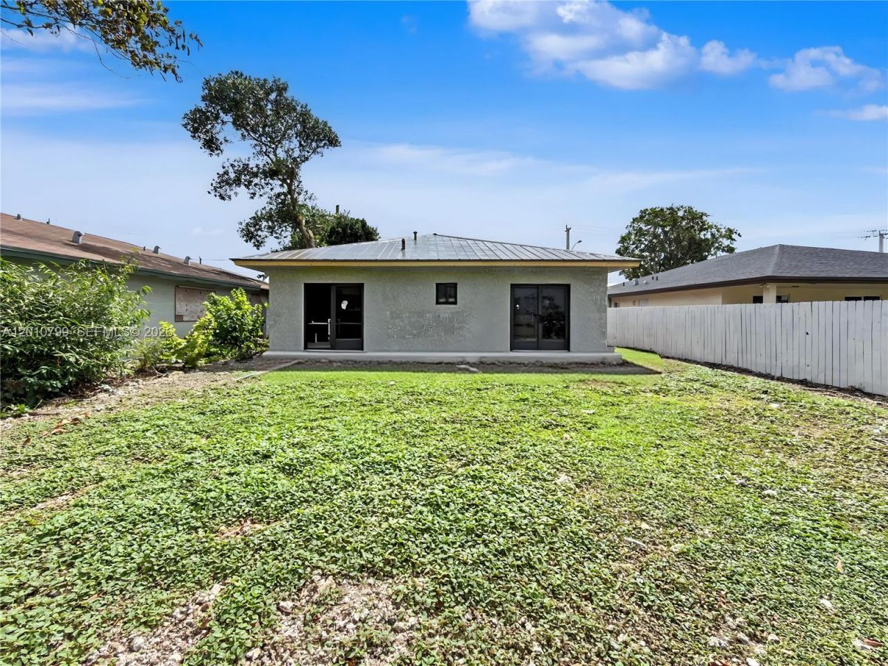 640 SW 10th Ave, Homestead, FL 33030 Photo
