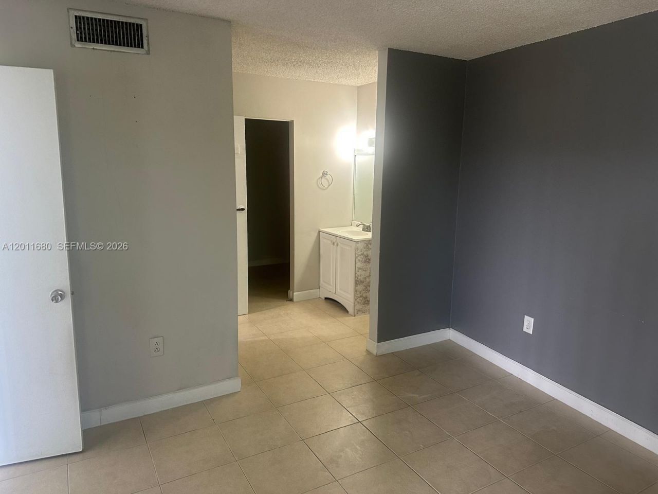 551 NW 107th Ave, Unit 202, Miami, FL 33172 Photo