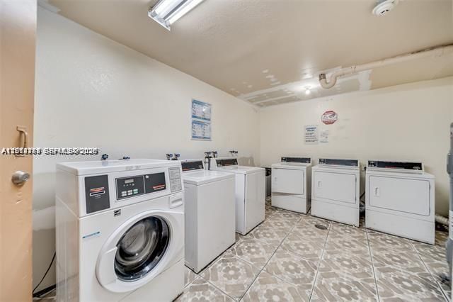 4848 NW 24th Ct, Unit 230, Lauderdale Lakes, FL 33313 Photo