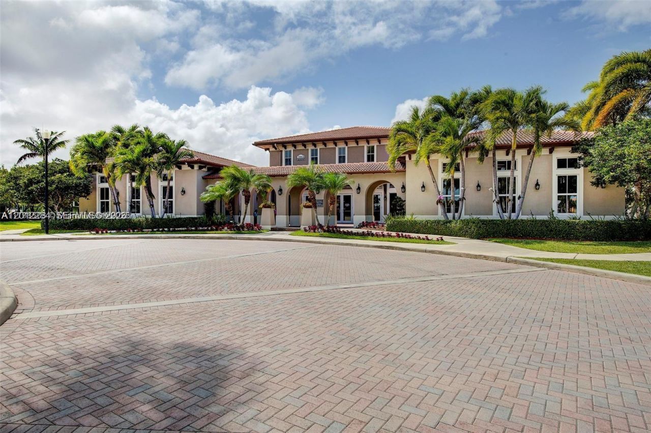 9363 SW 227 , Unit 4, Miami, FL 33190 Photo
