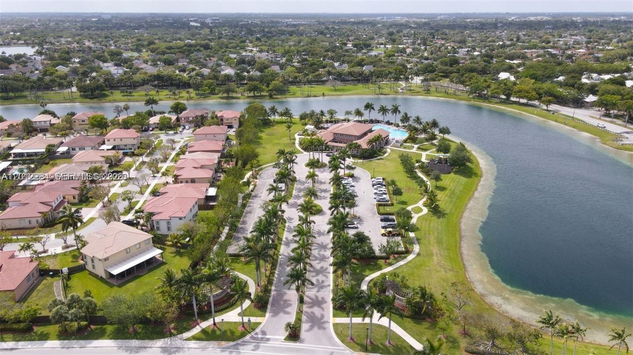9363 SW 227 , Unit 4, Miami, FL 33190 Photo