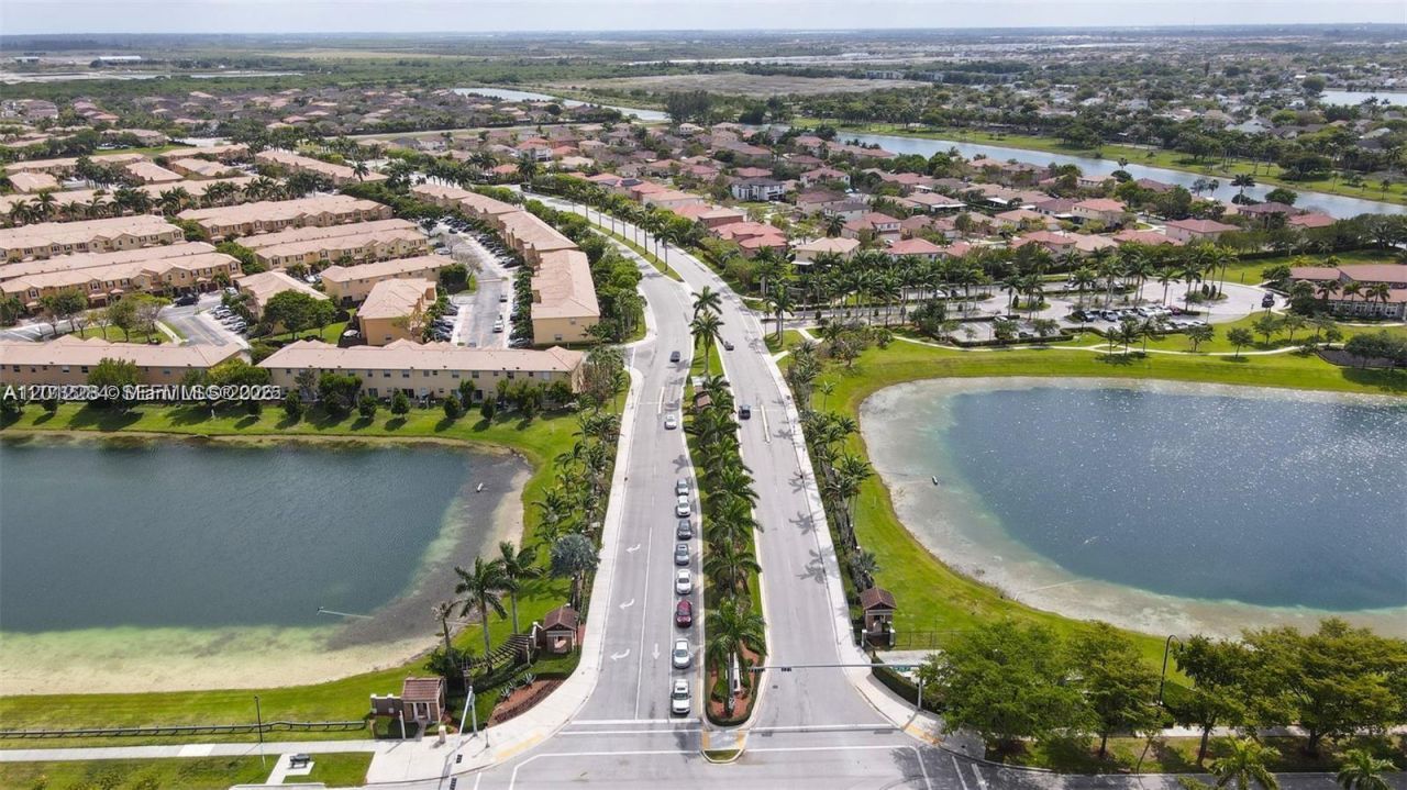 9363 SW 227 , Unit 4, Miami, FL 33190 Photo