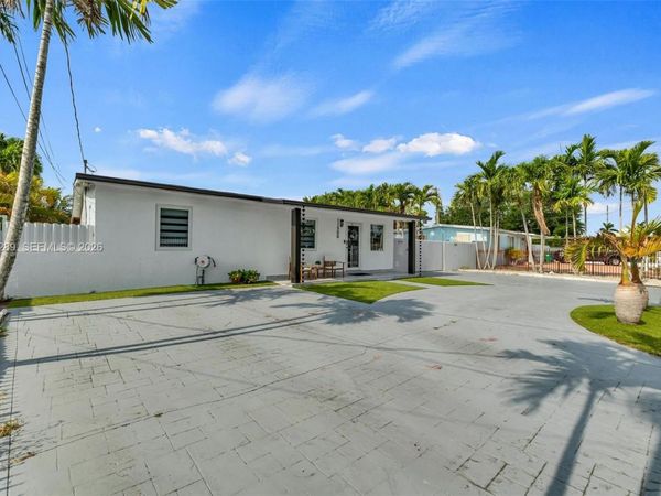 11500 SW 57th Ter , Miami, FL 33173