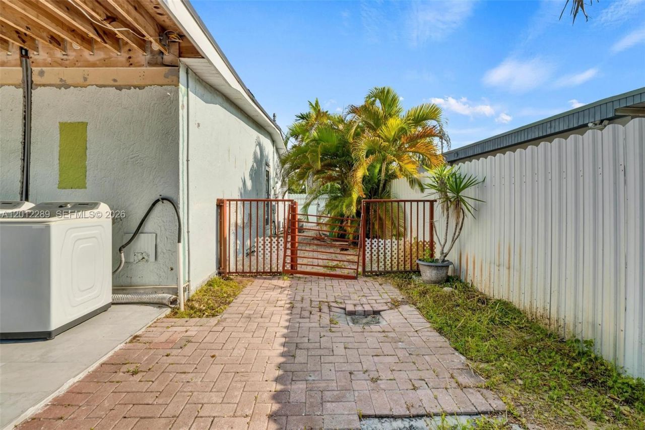 11500 SW 57th Ter, Miami, FL 33173 Photo