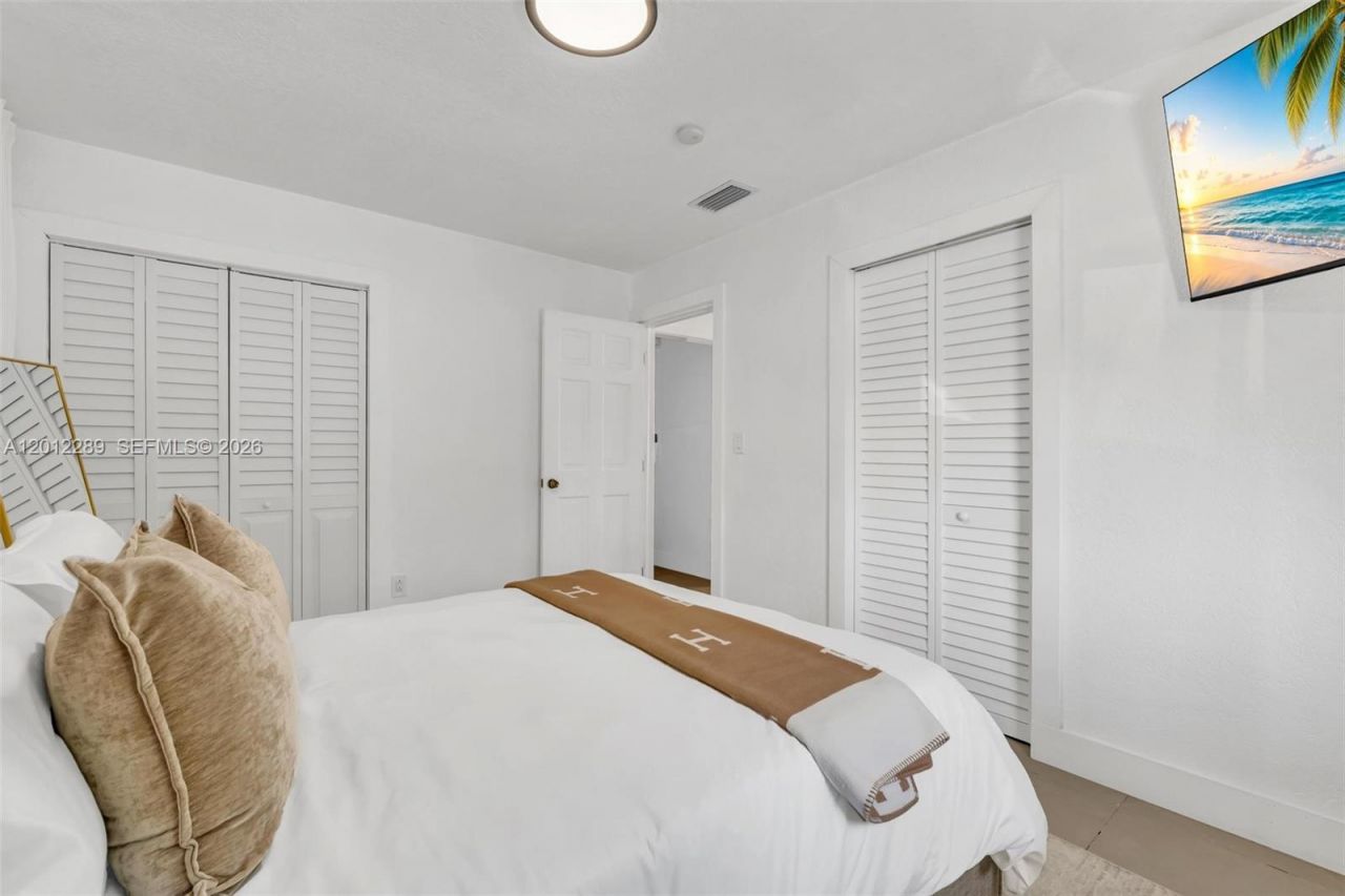 11500 SW 57th Ter, Miami, FL 33173 Photo