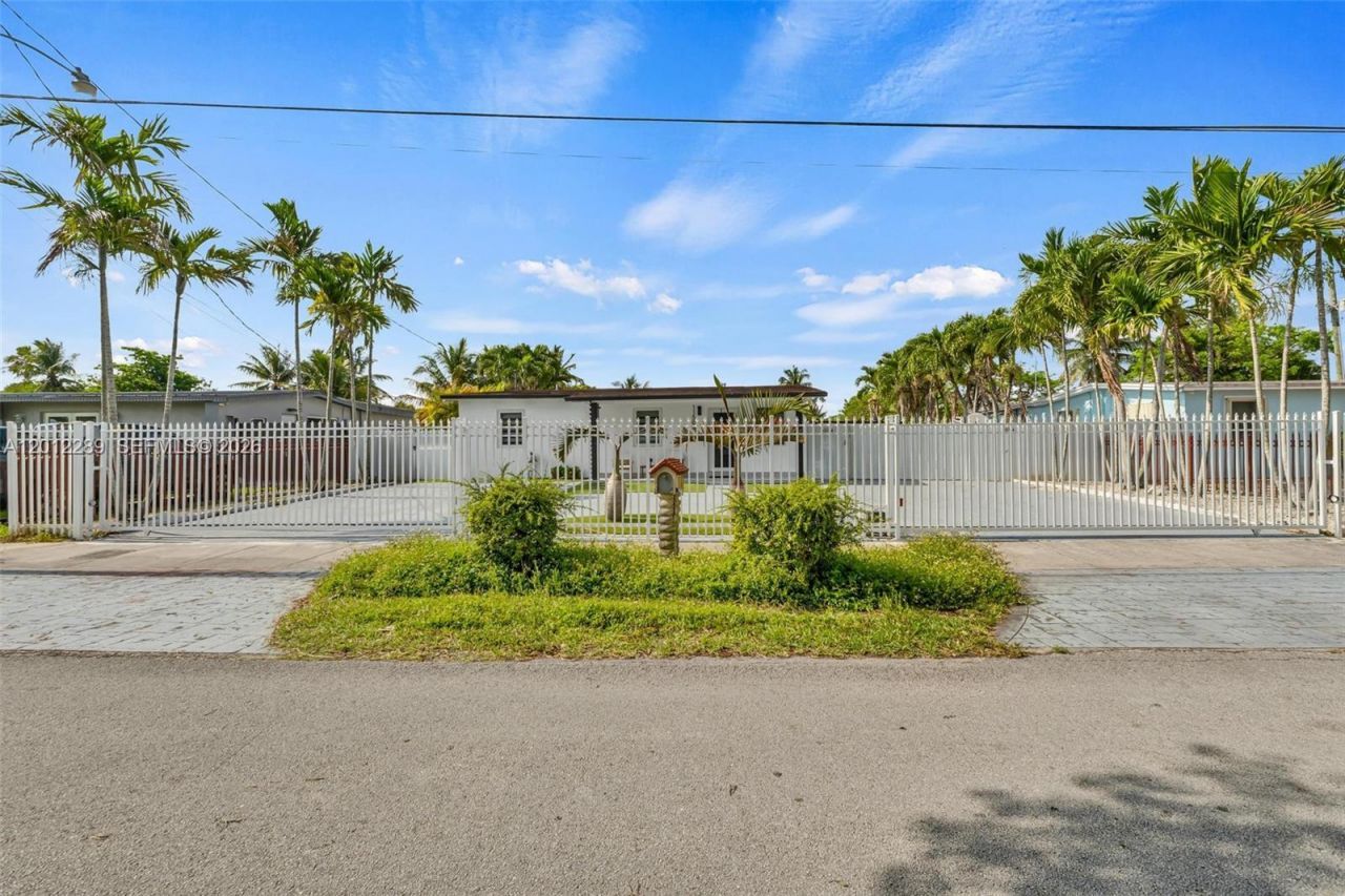 11500 SW 57th Ter, Miami, FL 33173 Photo