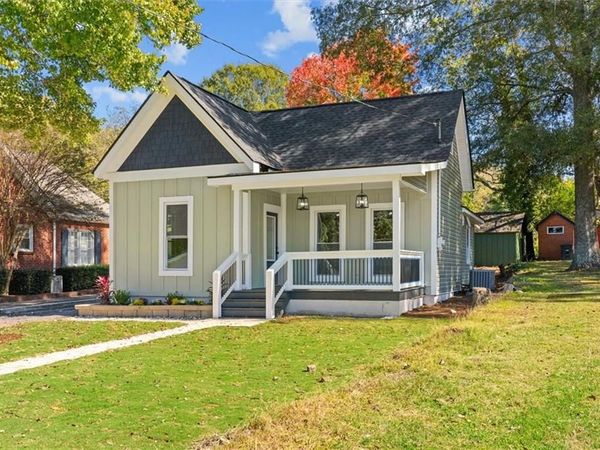515 Woodlawn Avenue , Calhoun, GA 30701