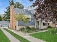 285 Desplaines Avenue, Riverside, IL 60546 primary photo