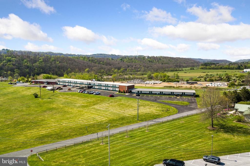 6920 MOTOR INN , HUNTINGDON, PA 16652