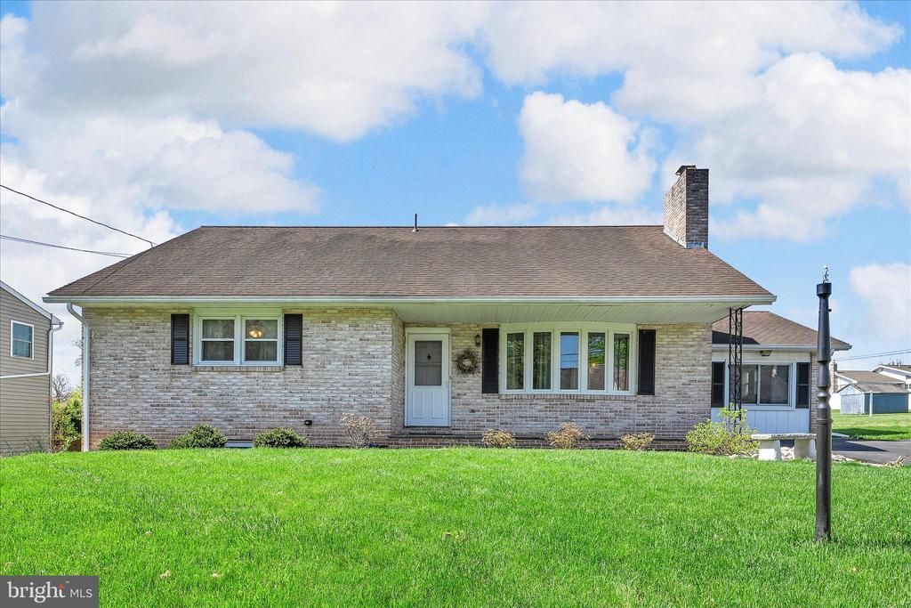 25 FREDERICK AVENUE , DENVER, PA 17517