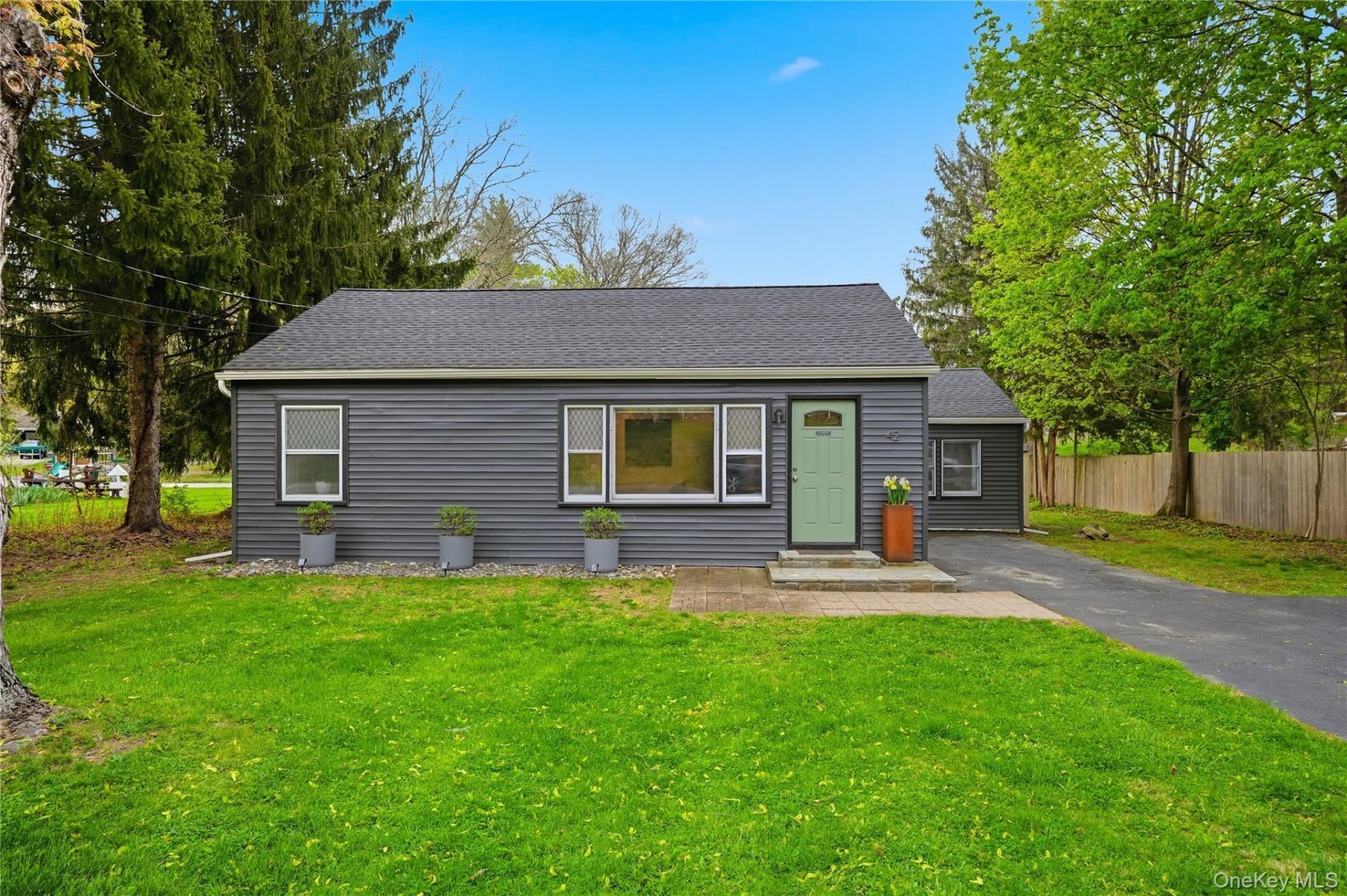 42 South Terrace , Fishkill, NY 12524 Main Photo