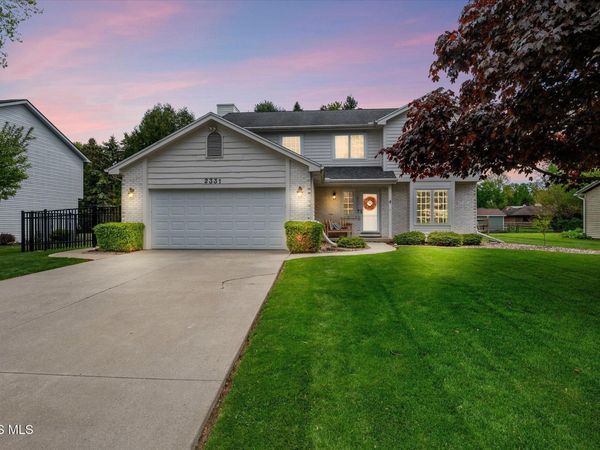 2331 Heatherglen Drive, Maumee, OH 43537