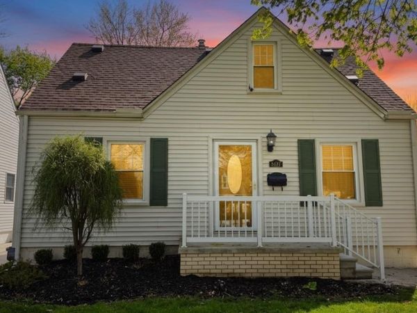 3457 Woodside Drive, Dearborn, MI 48124