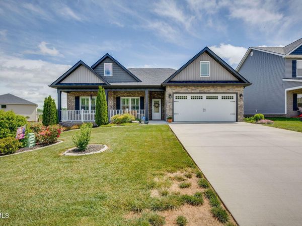 3305 Cottage Green Court, Kingsport, TN 37664