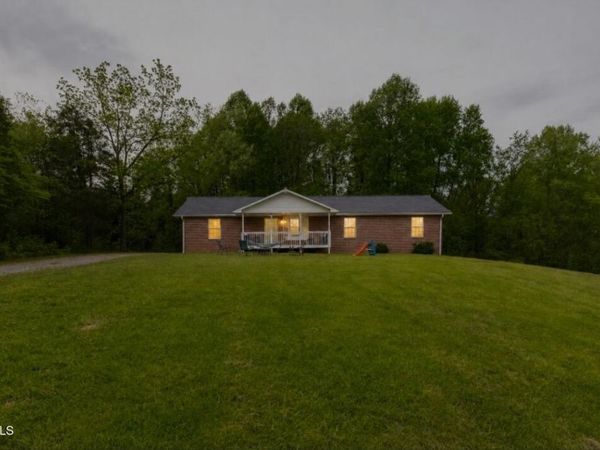 21426 Darlington Drive, Bristol, VA 24202