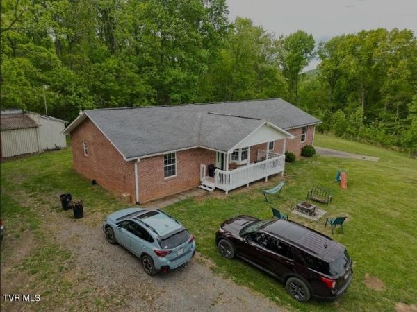 21426 Darlington Drive, Bristol, VA 24202