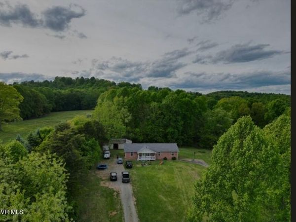 21426 Darlington Drive, Bristol, VA 24202