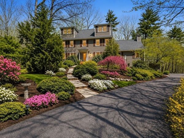19 Pheasant Lane, Topsfield, MA 01983