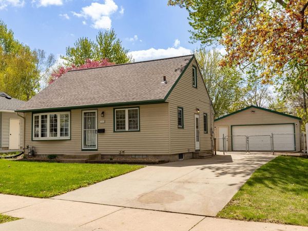 1842 17 1/2 Street NW, Rochester, MN 55901