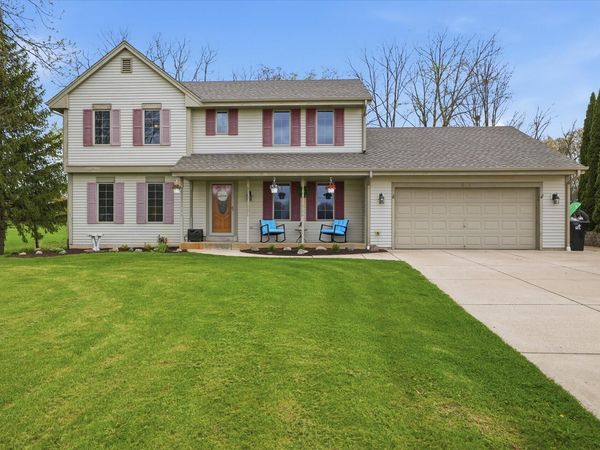 8715 Halverson Rd, Waterford, WI 53185