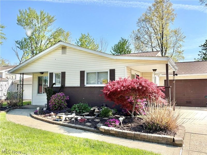 183 E Overlook Drive, Eastlake, OH 44095 Photo 3