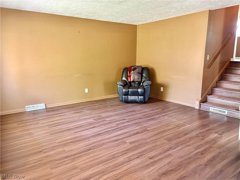 183 E Overlook Drive, Eastlake, OH 44095 Photo 9