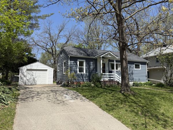 2901 Arbor Street, Ames, IA 50014