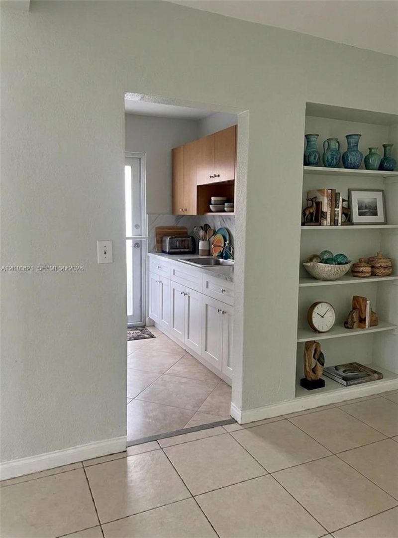 2412 SW 11th St, Unit 1, Miami, FL 33135 Photo