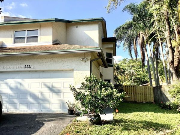 3581 Simms St , Hollywood, FL 33021