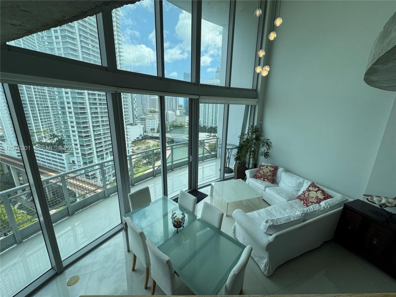 690 SW 1st Ct, Unit 2301, Miami, FL 33130 Photo