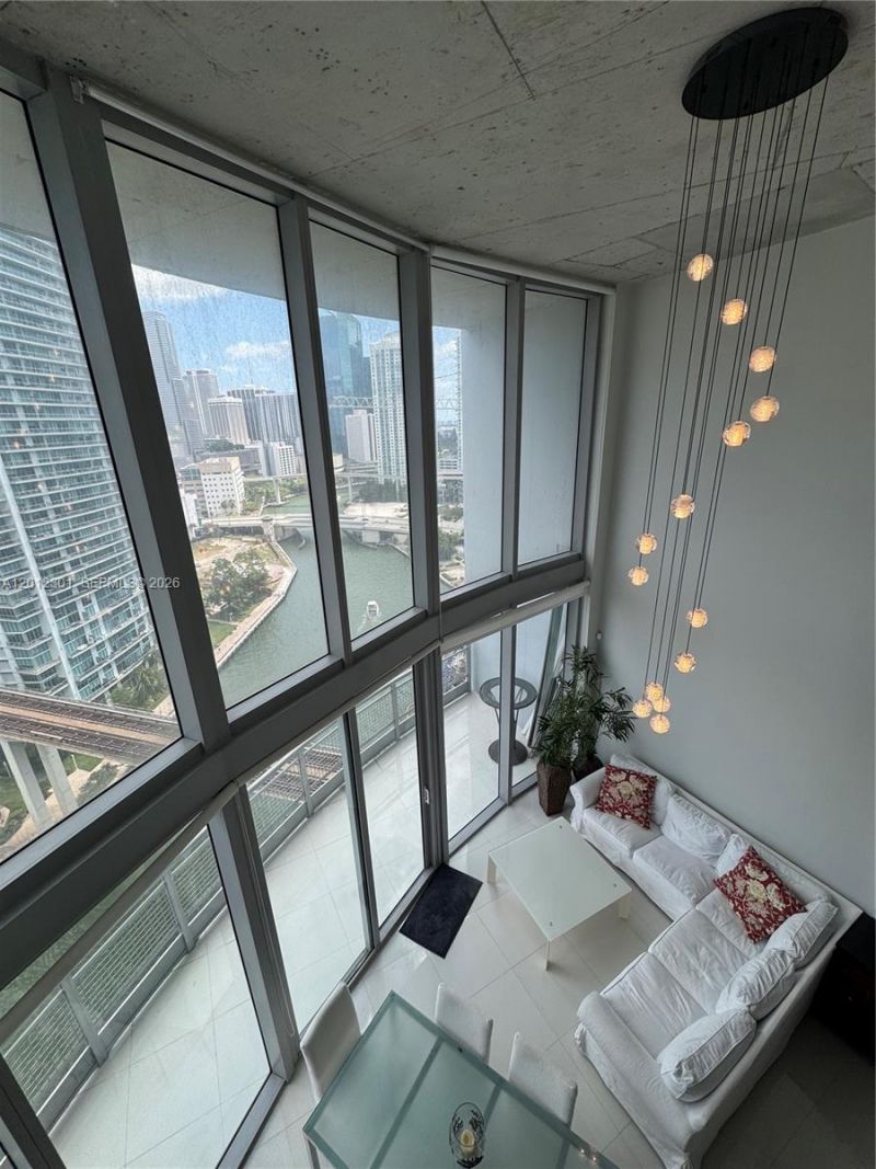 690 SW 1st Ct, Unit 2301, Miami, FL 33130 Photo