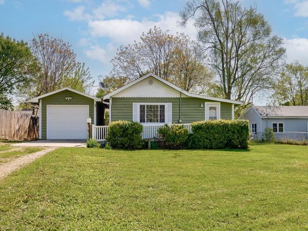 3915 Glover Avenue , Des Moines, IA 50315