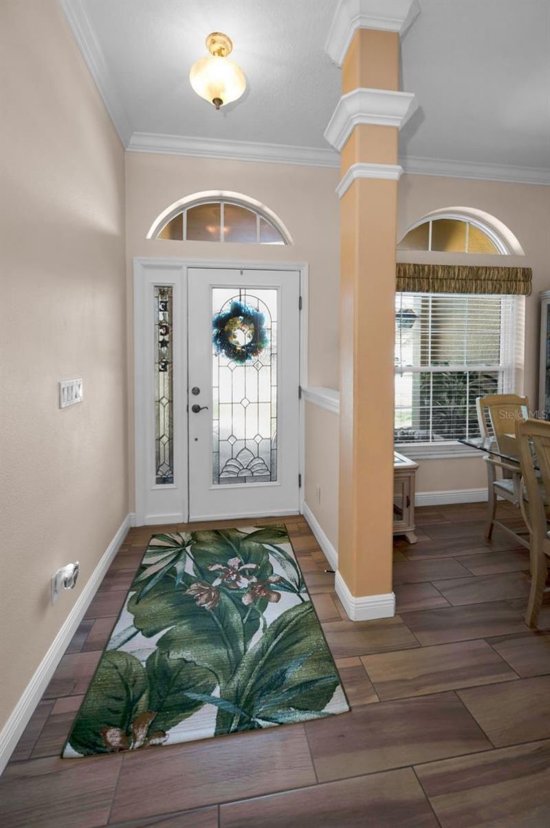 8202 Wild Oaks Circle, Largo, FL 33773 Photo