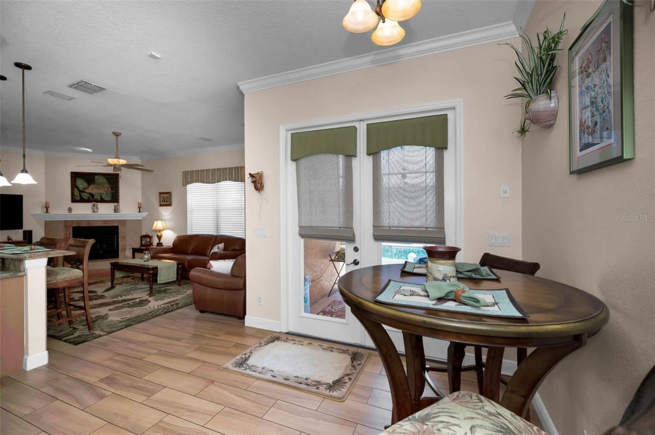 8202 Wild Oaks Circle, Largo, FL 33773 Photo
