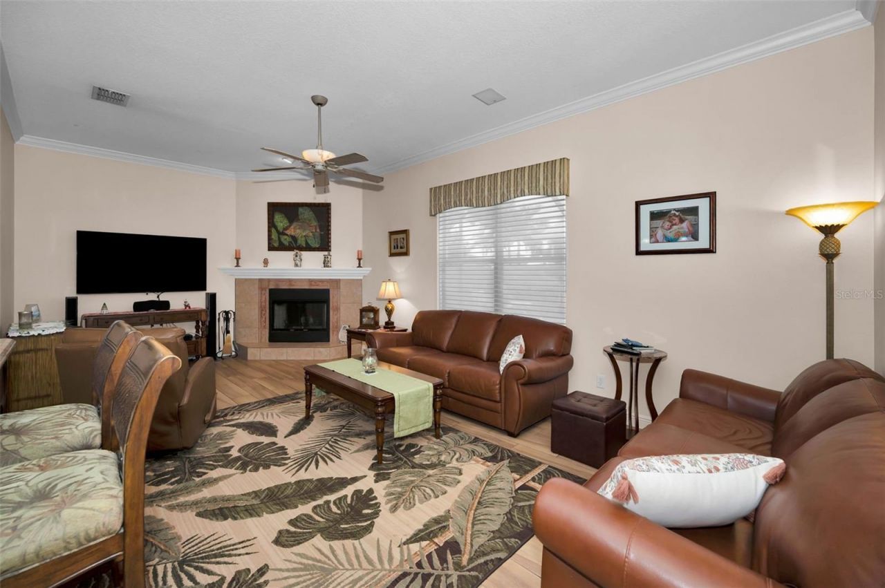8202 Wild Oaks Circle, Largo, FL 33773 Photo