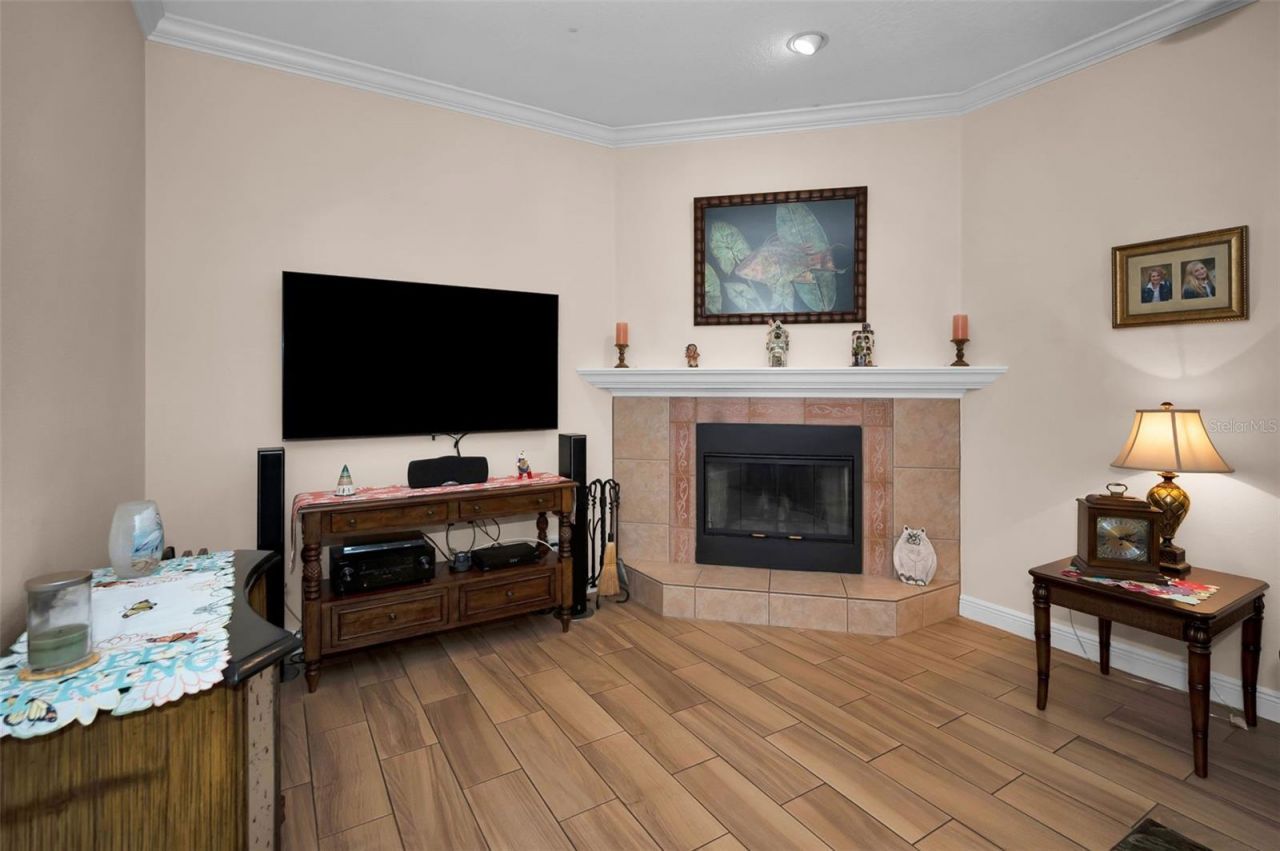 8202 Wild Oaks Circle, Largo, FL 33773 Photo