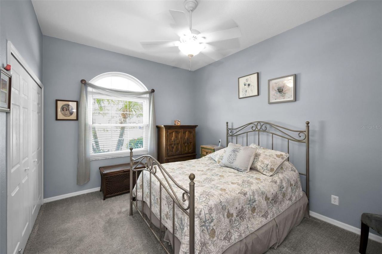 8202 Wild Oaks Circle, Largo, FL 33773 Photo