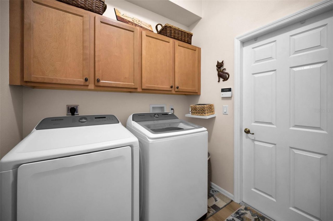 8202 Wild Oaks Circle, Largo, FL 33773 Photo
