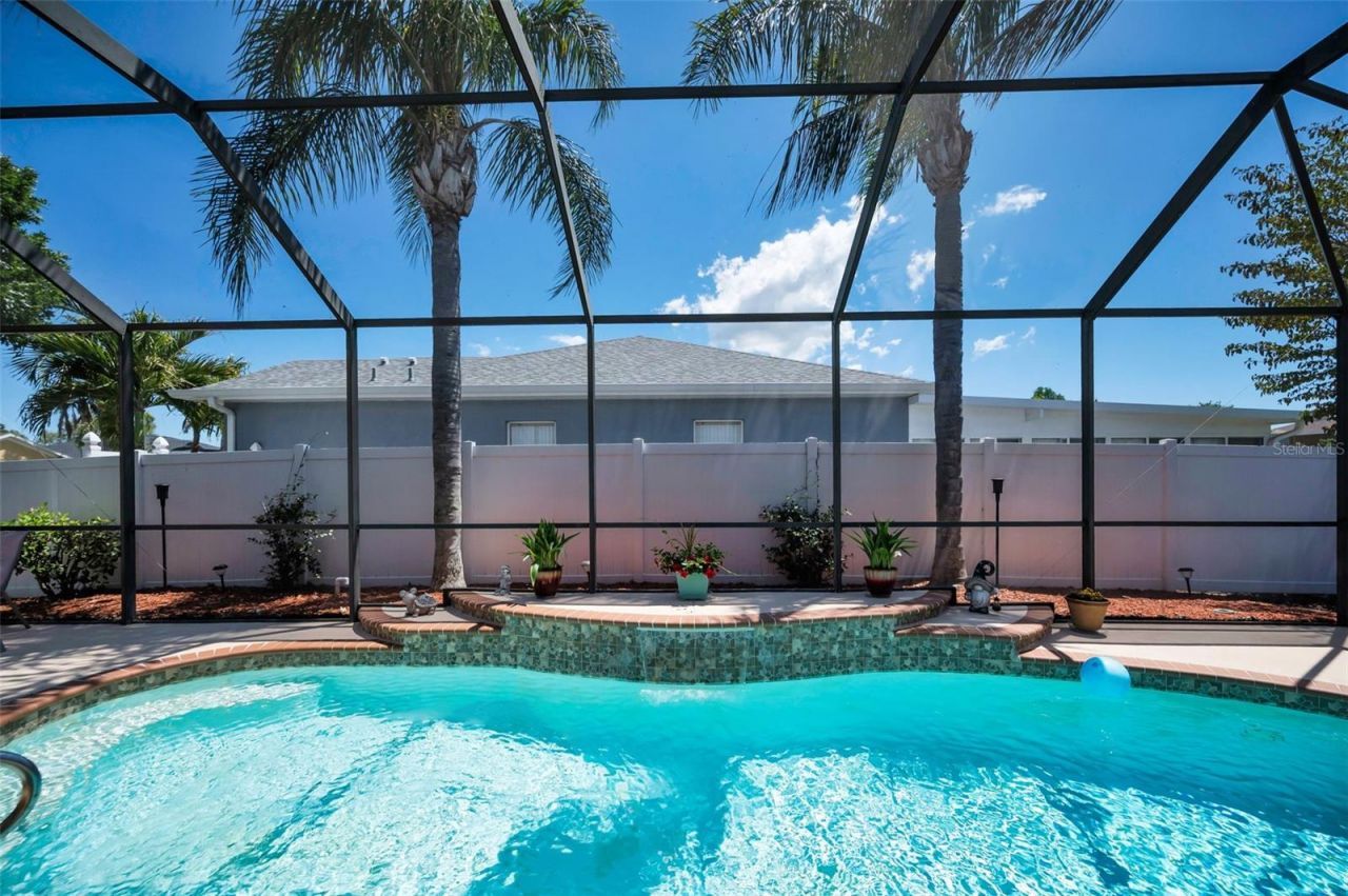 8202 Wild Oaks Circle, Largo, FL 33773 Photo