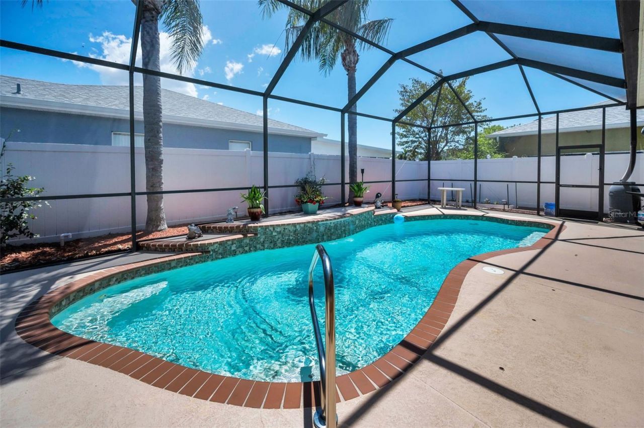 8202 Wild Oaks Circle, Largo, FL 33773 Photo