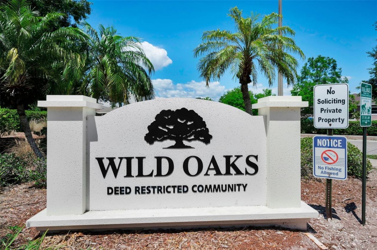 8202 Wild Oaks Circle, Largo, FL 33773 Photo