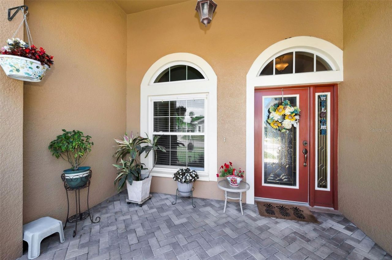8202 Wild Oaks Circle, Largo, FL 33773 Photo